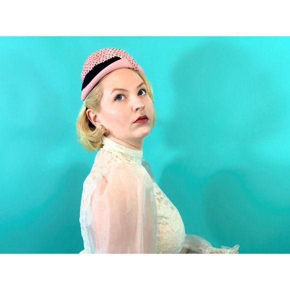 Vintage 1950s Pink Hat Floral Rhinestone Mohlfelder's Cap - Picture 7 of 10